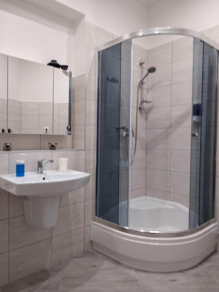 Kate & Jenny Apartments - Cosy Place In The City Center 布拉迪斯拉发 外观 照片